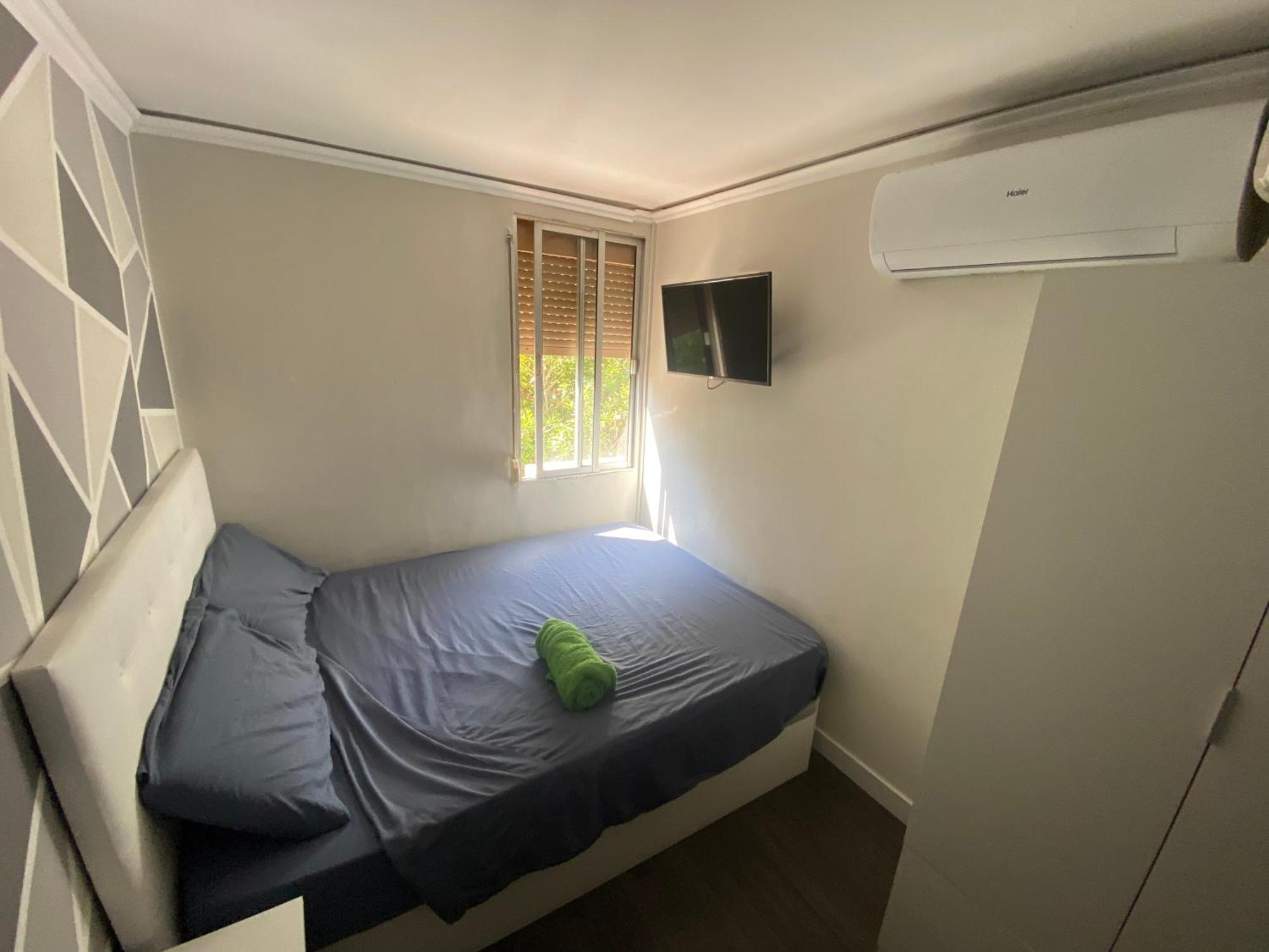 Habitaciones Cerca Del Centro De Barcelona, Barceloneta, Aeropuerto Y Fira L'Hospitalet de Llobregat Kültér fotó